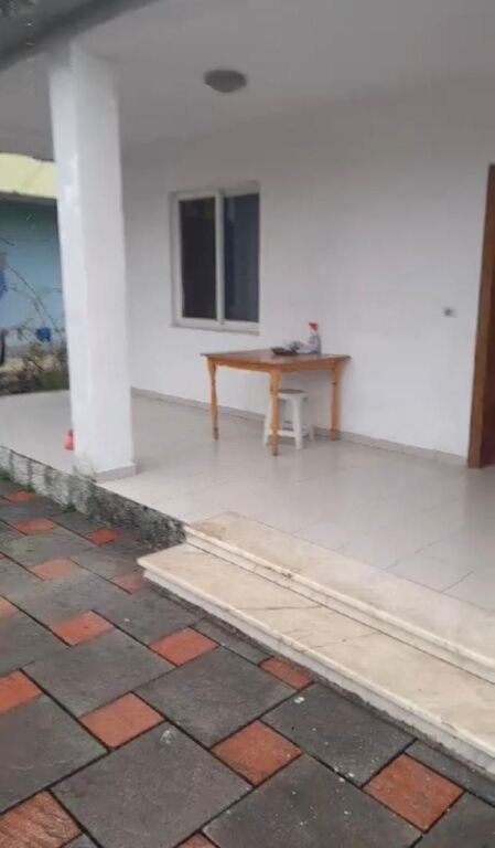 Casa privata 2+1 in affitto nella zona di Lapraka, in via Imzot Mark Sopi