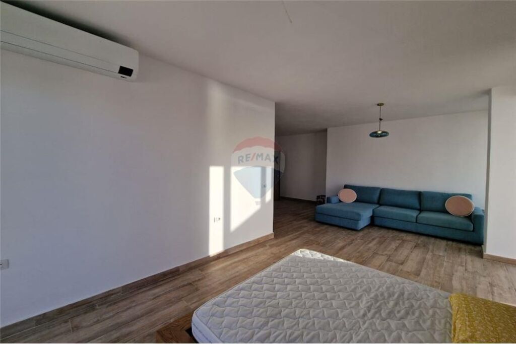 🏖️ Penthouse – Për Shitje | Lungo Mare, Vlorë