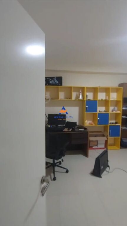 FOR RENT APARTMENT 2+1+BALCONY "IN FRONT OF THE NEW MATERNITY HOSPITAL IN BRRYL" 55,000 LEKE