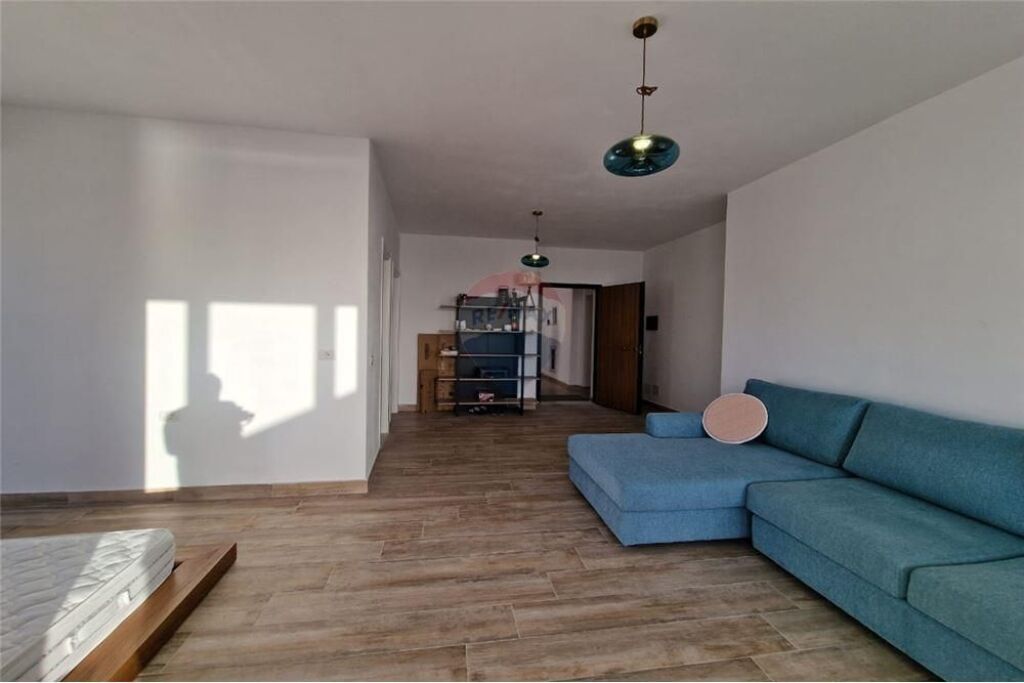 🏖️ Penthouse – Për Shitje | Lungo Mare, Vlorë