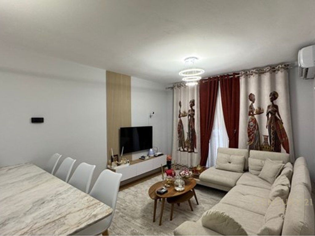 Apartment 2+1+Parking Space for sale in Astir