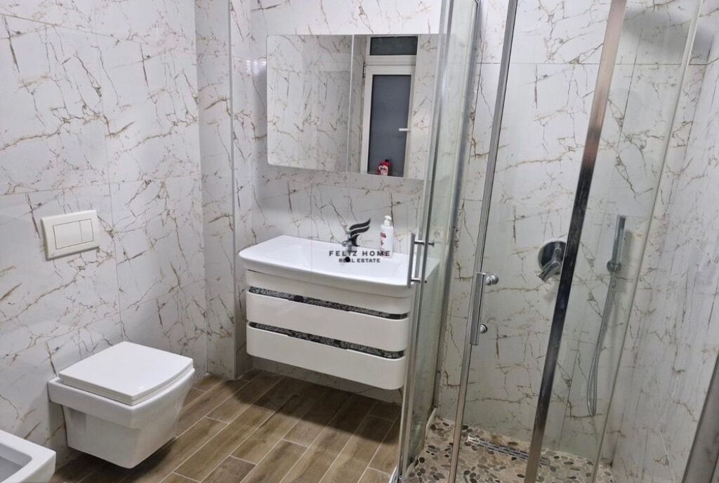 VENDESI APPARTAMENTO 3+1 XHAMLLIK 219.000 EURO