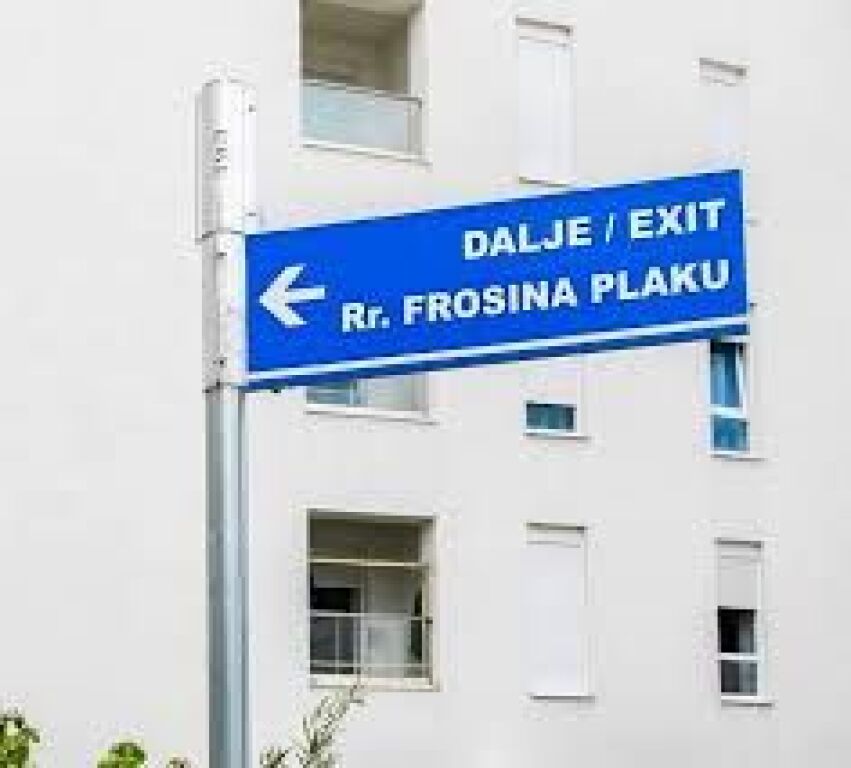 1+1 for rent Frosina Plaku street