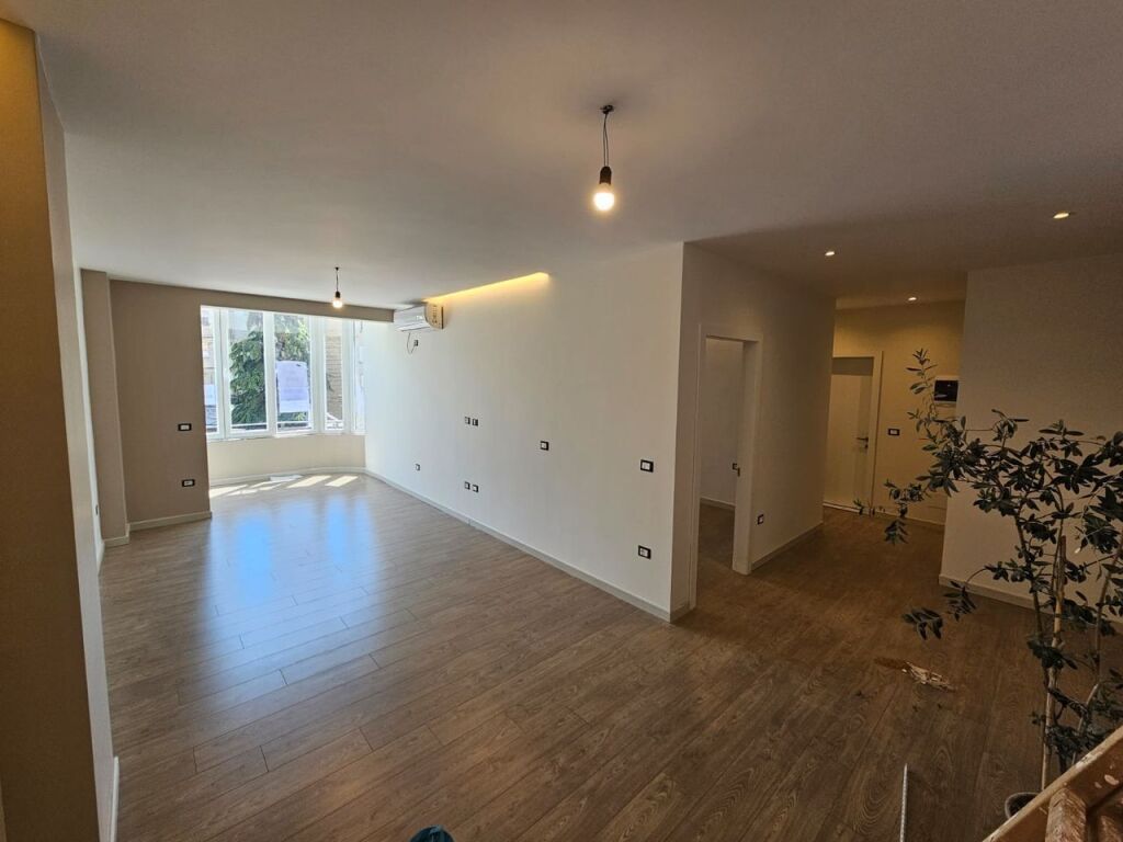 OFFICE FOR RENT 88 M2 ZOGU I ZI 77,000 LEKE