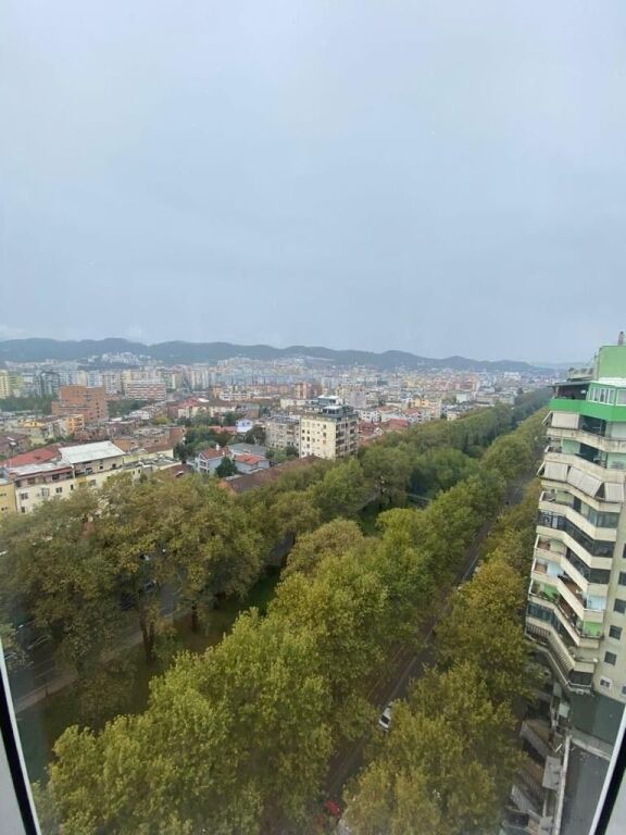 🌆 LUSSUOSO NEL CUORE DI TIRANA – SUPER APPARTAMENTO IN AFFITTO 2+1+2! 🌆