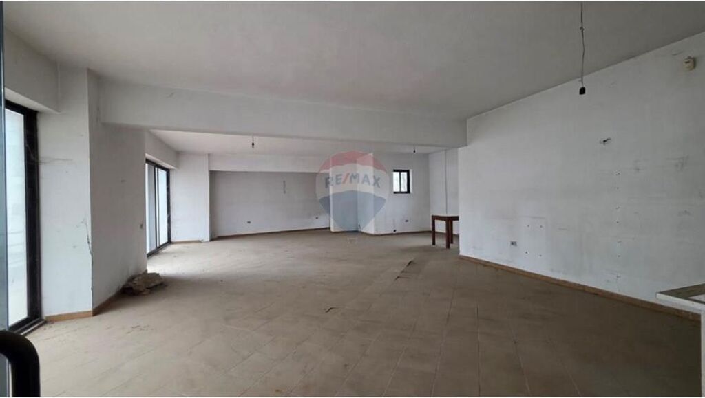 🏡 Villa – In Vendita – Via Ali Demi, Vlora