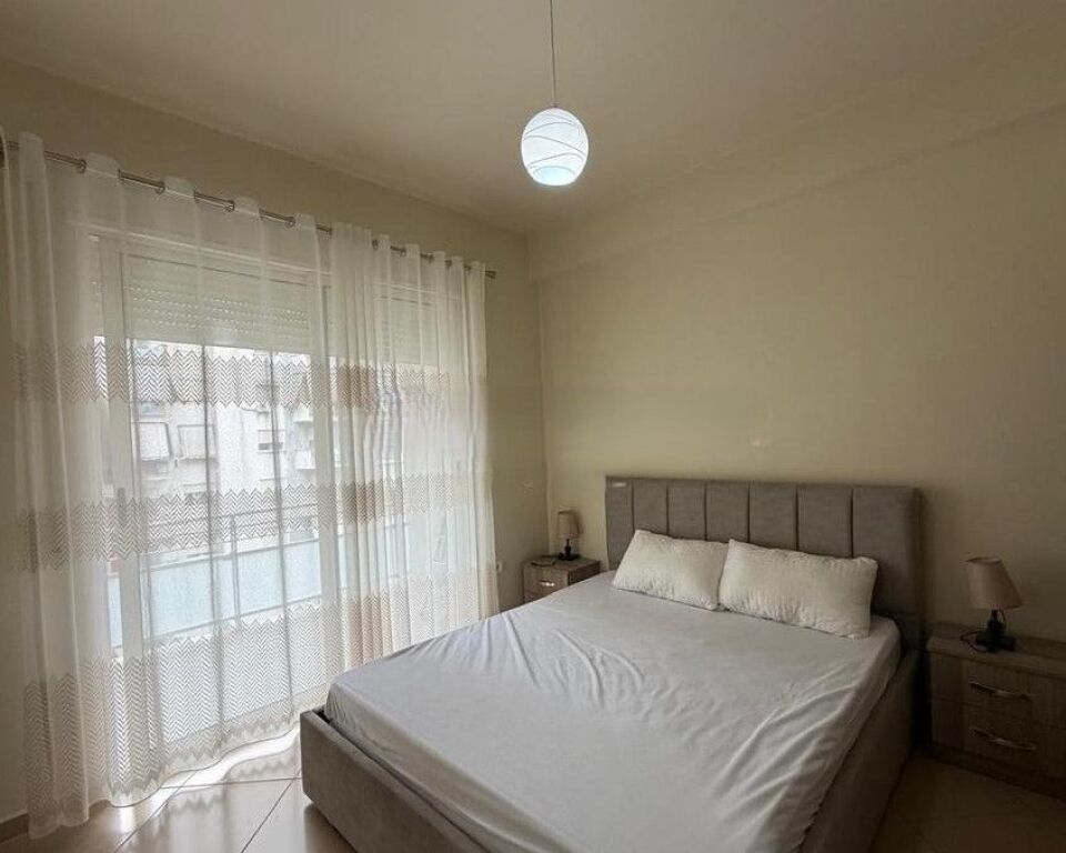 GOLDEN PARK, APARTAMENT 2+1 PER QIRA, TEK PALLATI ME SHIGJETA