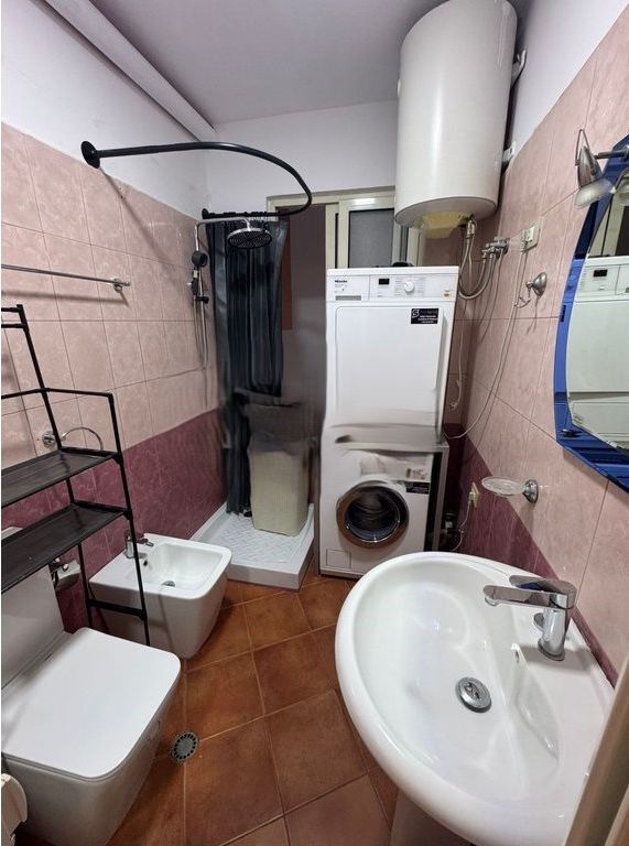 Appartamento 1+1 in affitto – Zona dietro Nisharaku, Tirana – 500€/mese