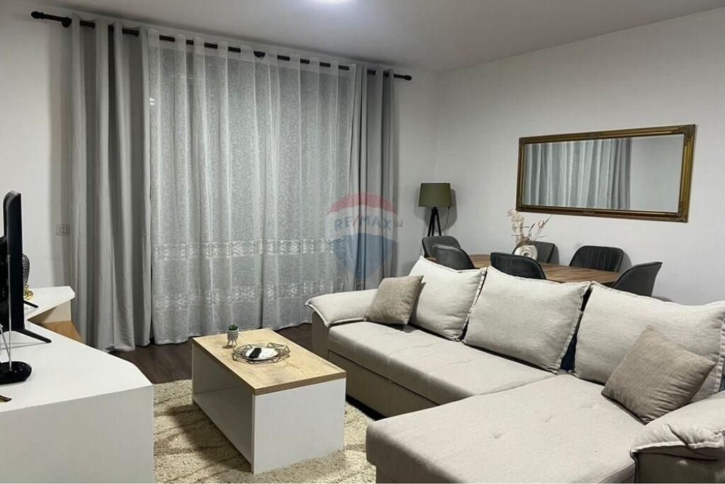 Apartment 3+1 for Rent, Commune of Paris.