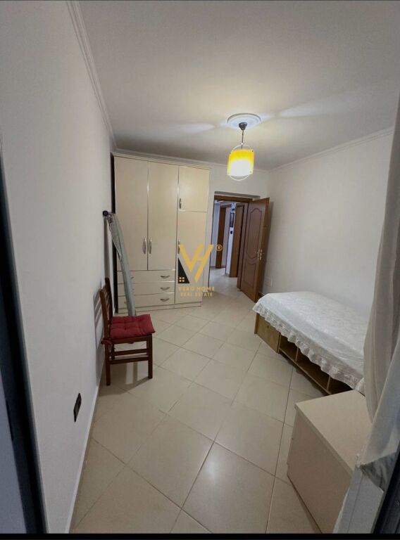 JEPET APARTAMENT 2+1+BLK ME QERA NE XHAMLLIK 50.000 LEKE