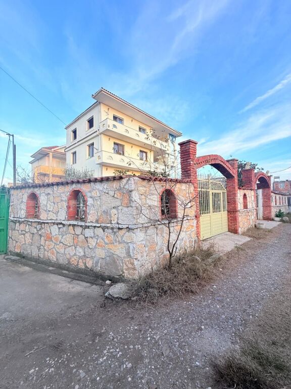 VILLA IN VENDITA SHKOZET DURRES
