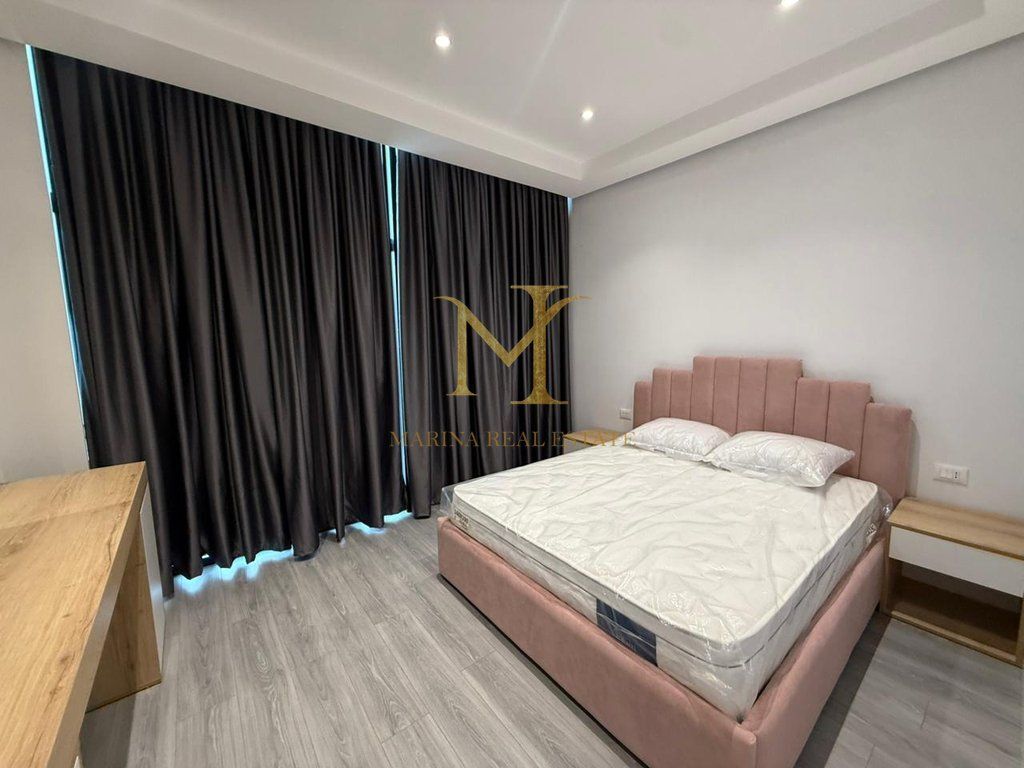 Mini Hotel 3 Piani con 16 Camere + Bar-Caffè, vicino alla rotatoria a Plepa – 2.000 €/Mese