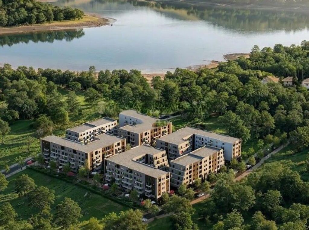 LAGO DI PASKUQAN, VENDIAMO APPARTAMENTO 2+1