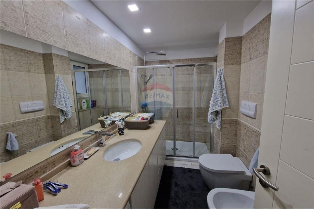 🏡✨ Appartamento di Lusso in Vendita – Lungo Mare, Vlora ✨🌊
