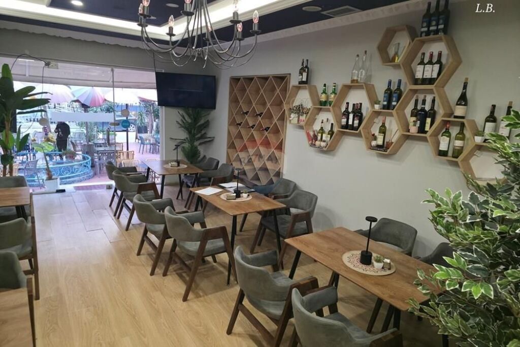 ATTIVITÀ PIZZERIA-RESTAURANT IN VENDITA