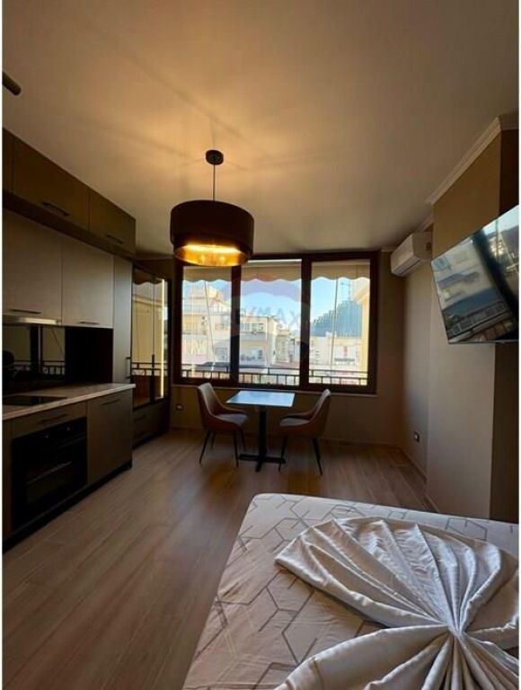 2 Studios for sale, Myslym Shyr!