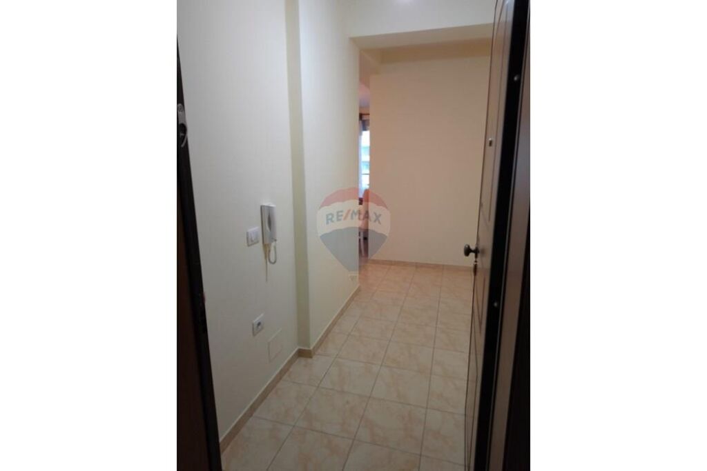 🏡 Apartment 1+1 for Sale – Gjergj Kastrioti Street, Vlorë