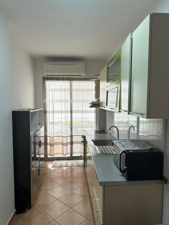 APARTAMENT 2+1 ME QERA TE FRESKU