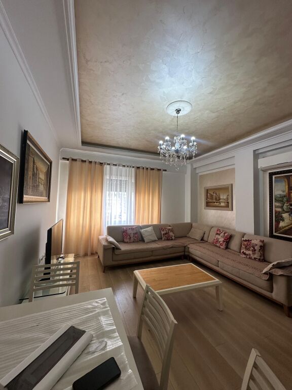 Qera ,Apartament 1+1 Rruga Frosina Plaku
