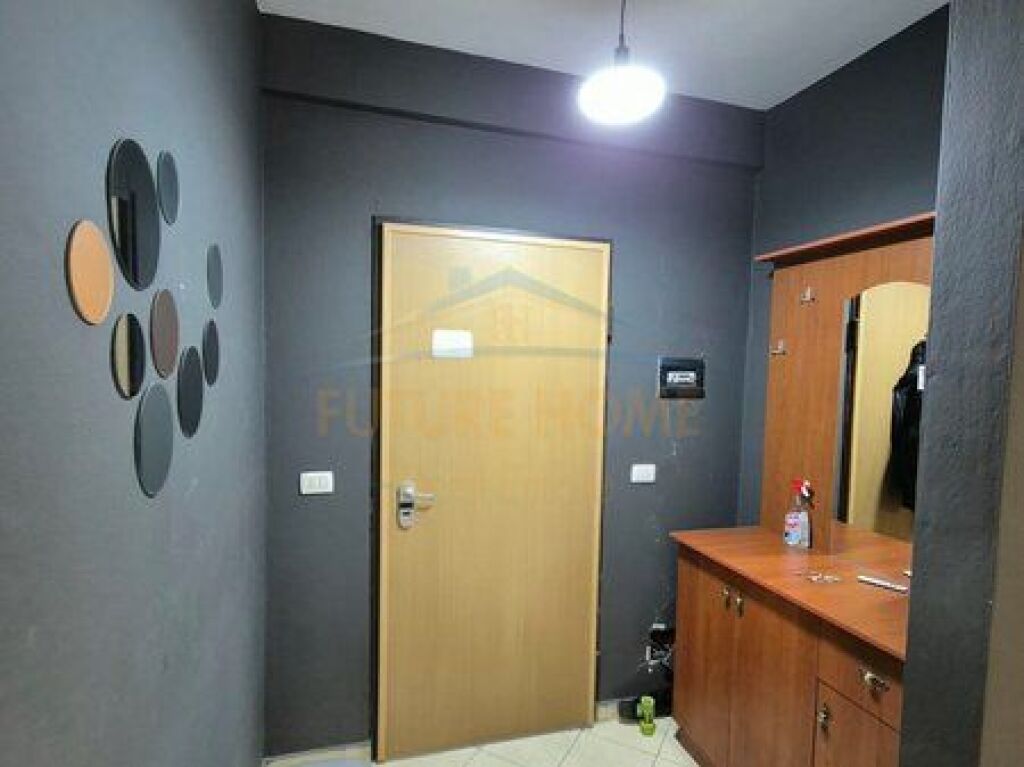 AFFITTO APPARTAMENTO 2+1+PARCHEGGIO ROTONDA ASTIR