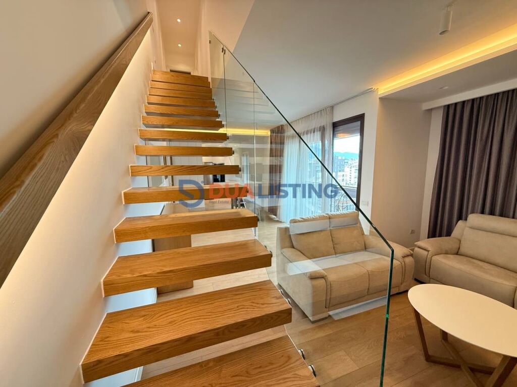 Ofrojme me Qira – Duplex Modern 3+1+3 | Rruga e Barrikadave!
