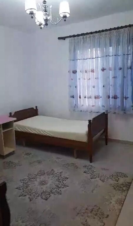 Casa privata 2+1 in affitto nella zona di Lapraka, in via Imzot Mark Sopi