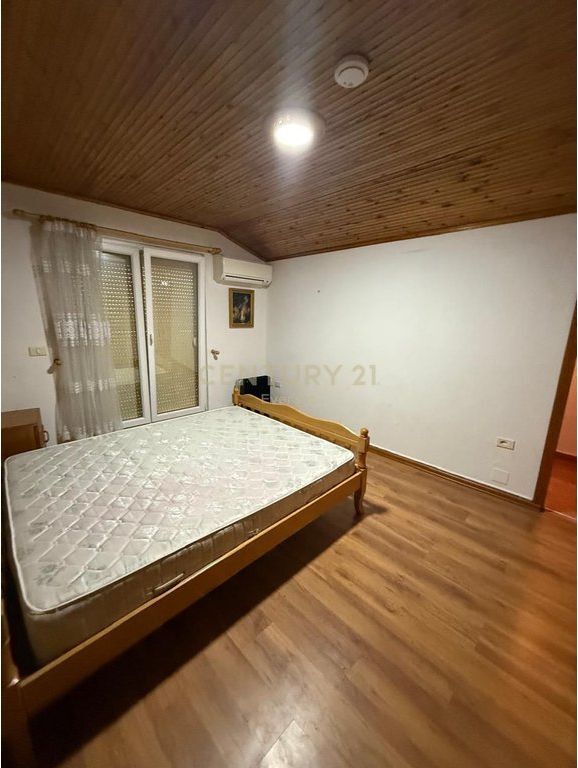 Villa for rent near Lake Farka