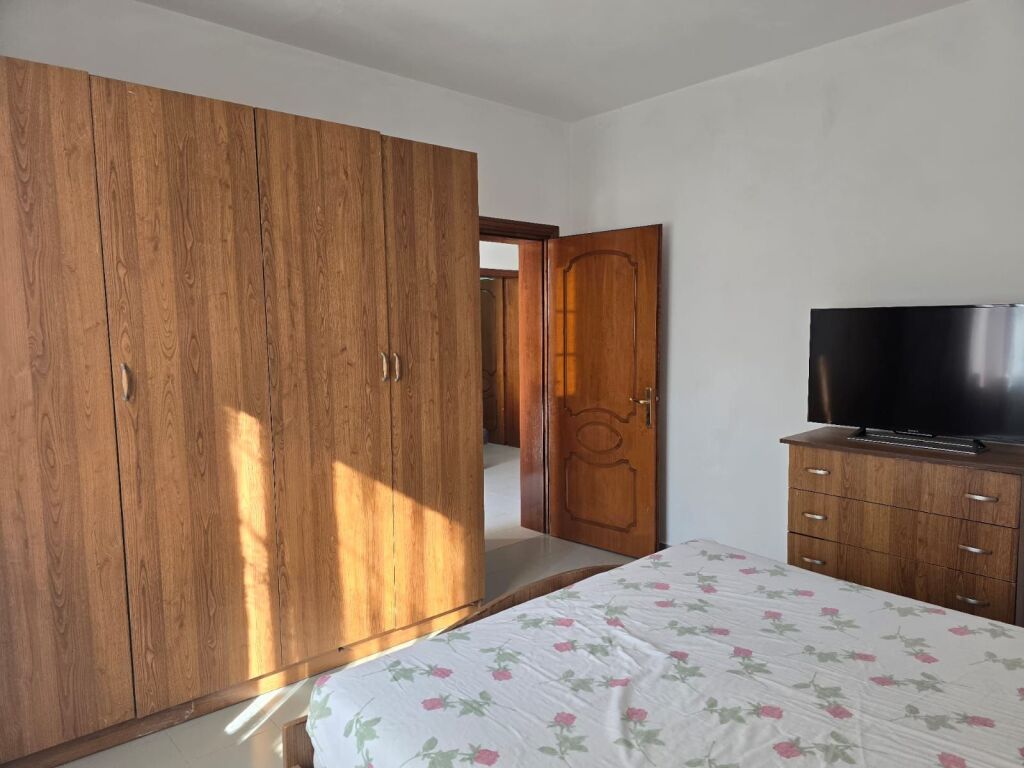 Jepet me Qira Shtëpi Private 2+1 – Laprakë !