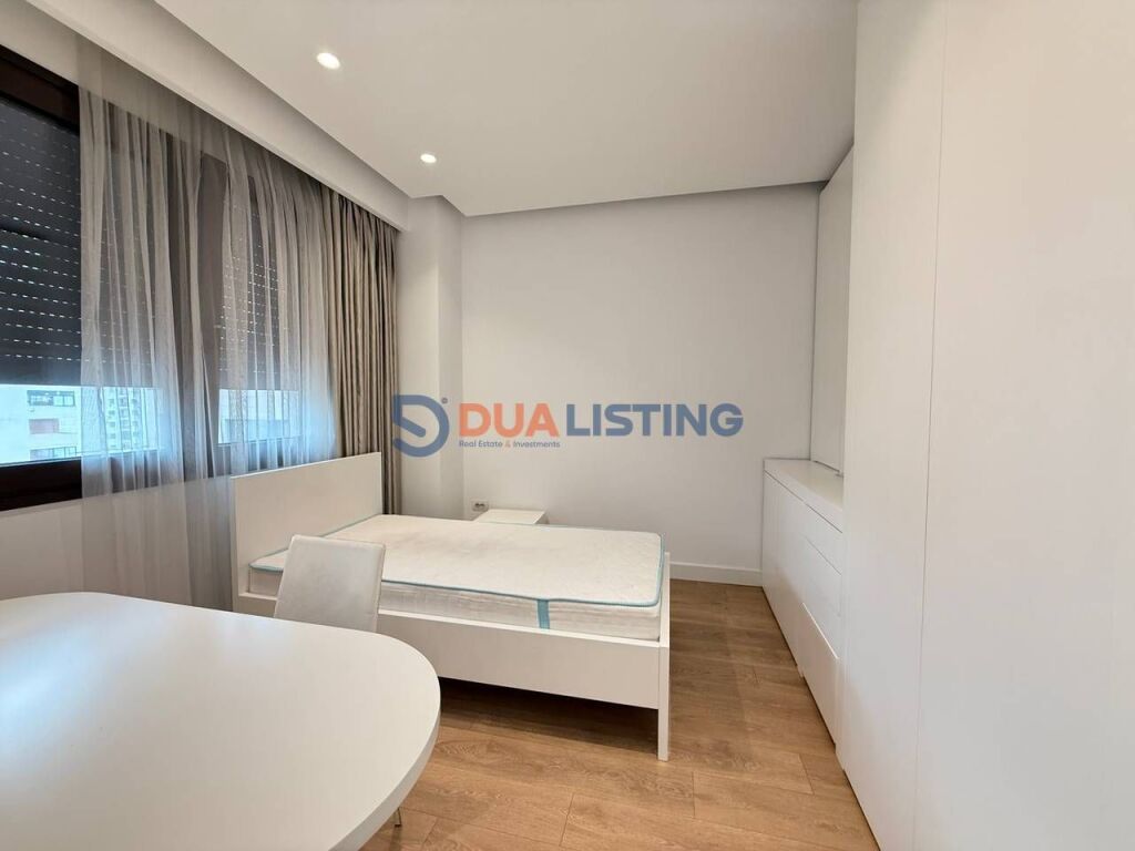 Ofrojme me Qira – Duplex Modern 3+1+3 | Rruga e Barrikadave!