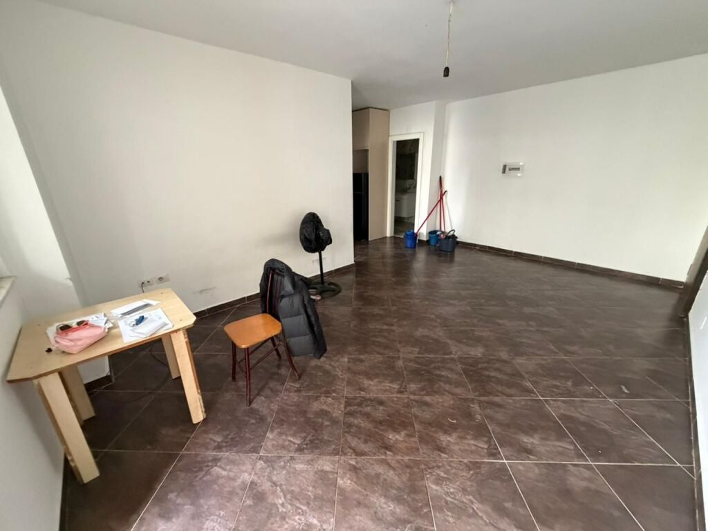 📣 QERA Apartament 1+1 📍 Misto Mame, Prane Pallateve Cabej ✨ 💶 Cmimi 28000 leke