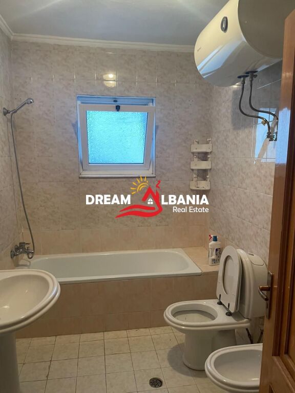 Apartamente 2+1 me qera ne zonen Laprakes afer Hotel Relax ne Tirane (ID 42215488 )