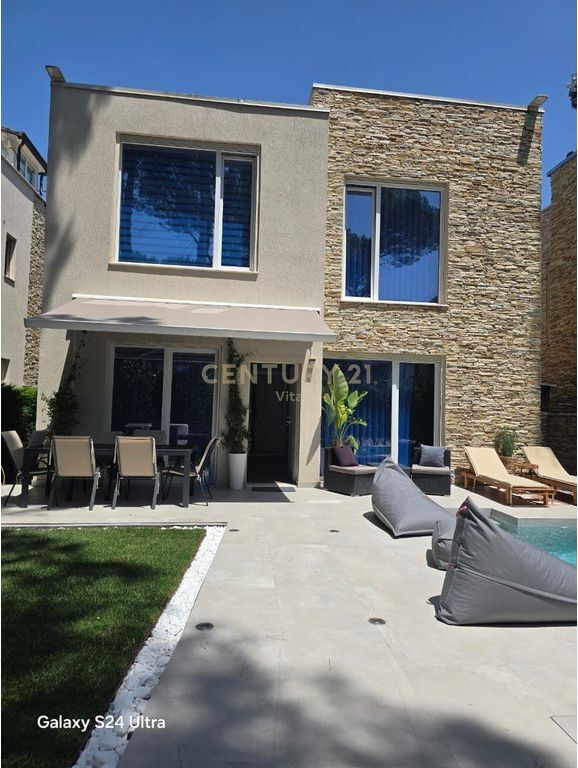 Luxury Villa with Pool for Sale in the "Lura 3" Complex, Lalzi Bay !