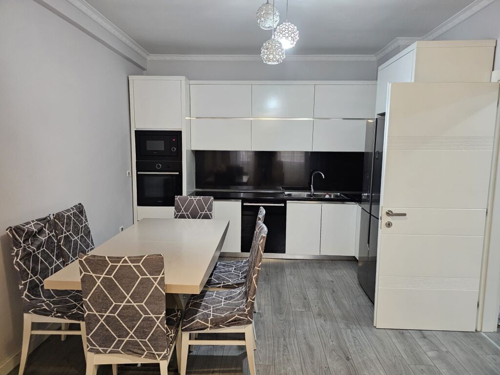 Jepet me Qira Apartament 2+1+2 – Bulevardi Migjeni, Astir !