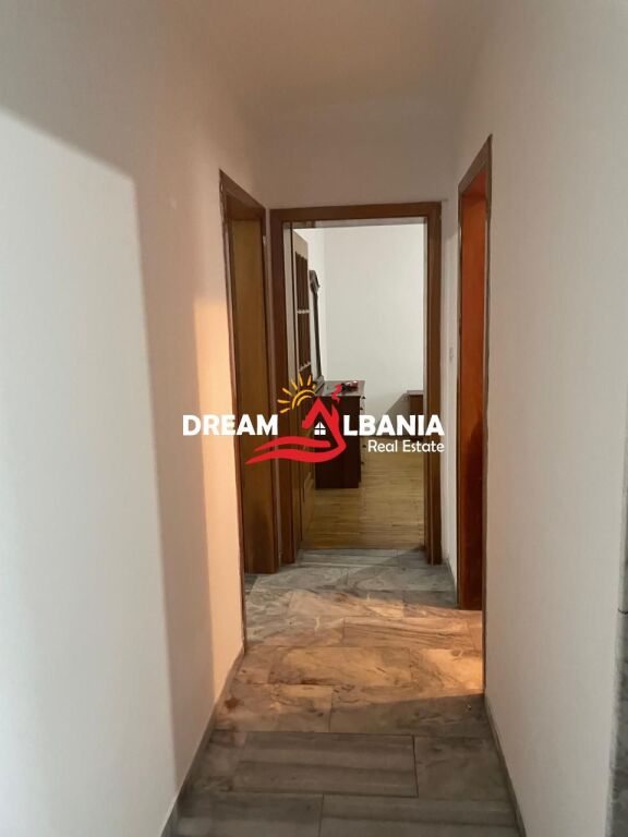 Apartamente 2+1 me qera ne zonen Laprakes afer Hotel Relax ne Tirane (ID 42215488 )