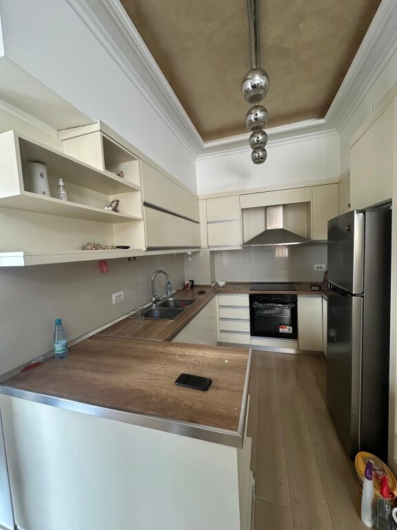 Qera ,Apartament 1+1 Rruga Frosina Plaku
