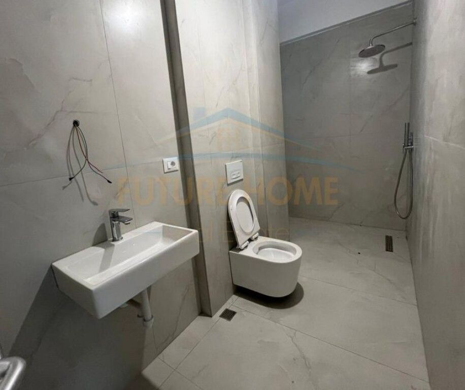 Rent, Apartment 2+1+Parking Space, Fresku, Tirane.