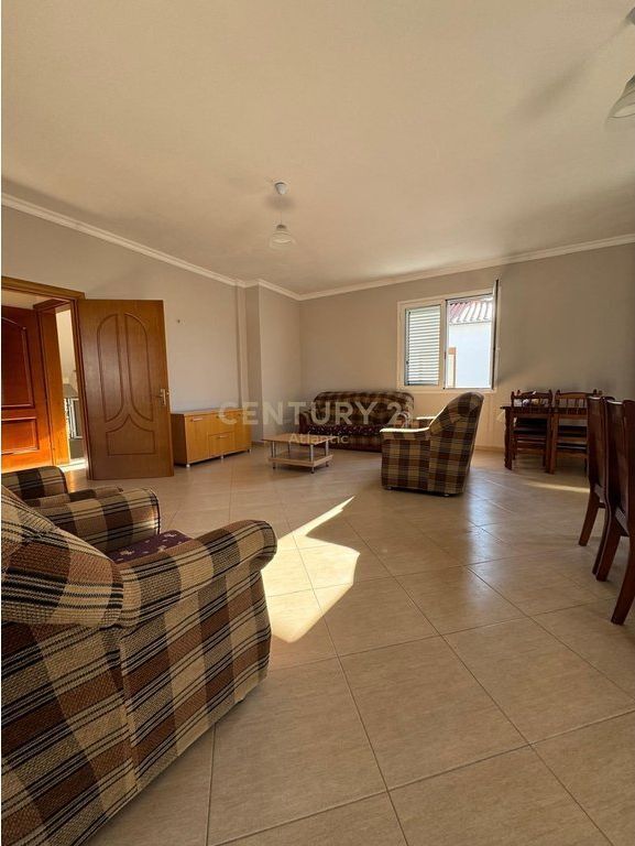 Villa in affitto – Arapaj, Durrës Posizione strategica vicino alla strada principale .