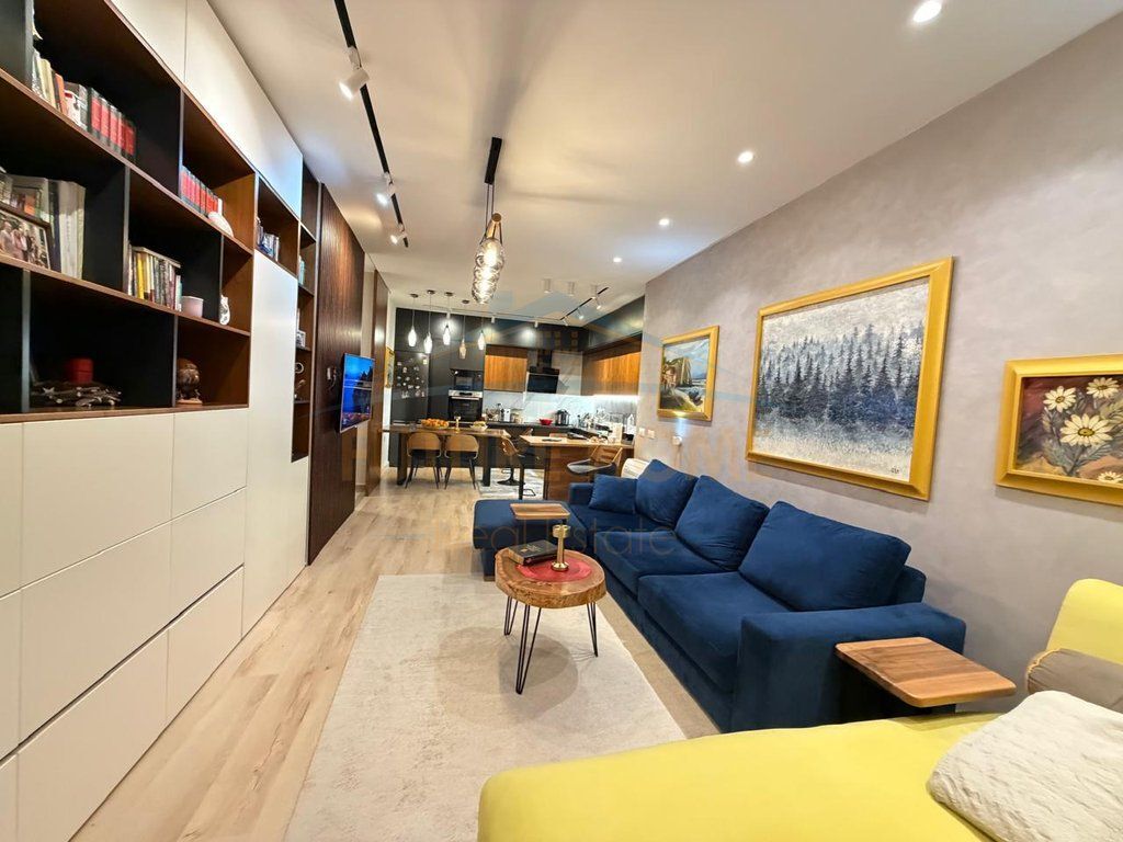 Shitet Duplex ne Rezidencen Kodra e Diellit, Tirane