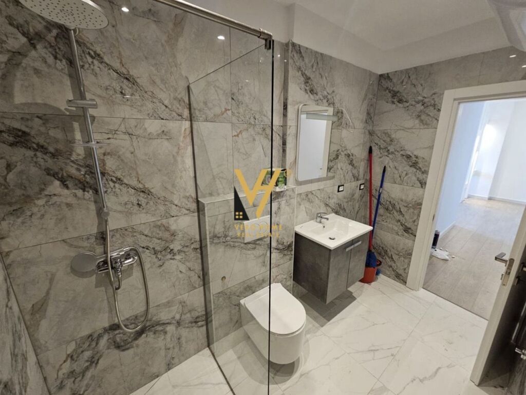 APPARTAMENTO+MONOLOCALE IN VENDITA A ZOGU I ZI 300.000 EURO