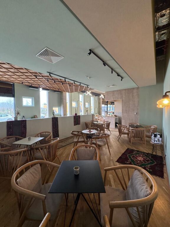 VENDESI BAR CAFFÈ IN VENDITA
