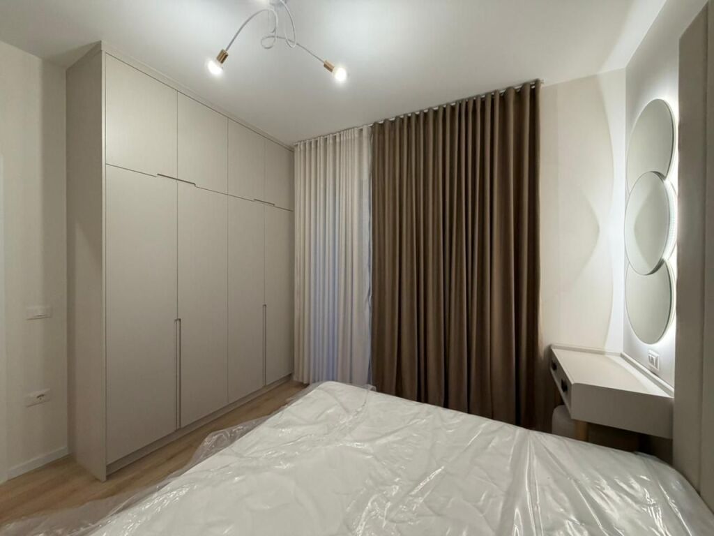 Apartment 1+1 for rent at Komuna e Parisit.