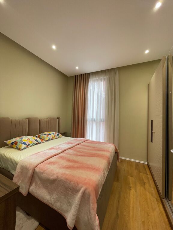 SHITET | Apartament 1+1 – Galeria Roma, Rruga e Kavajës