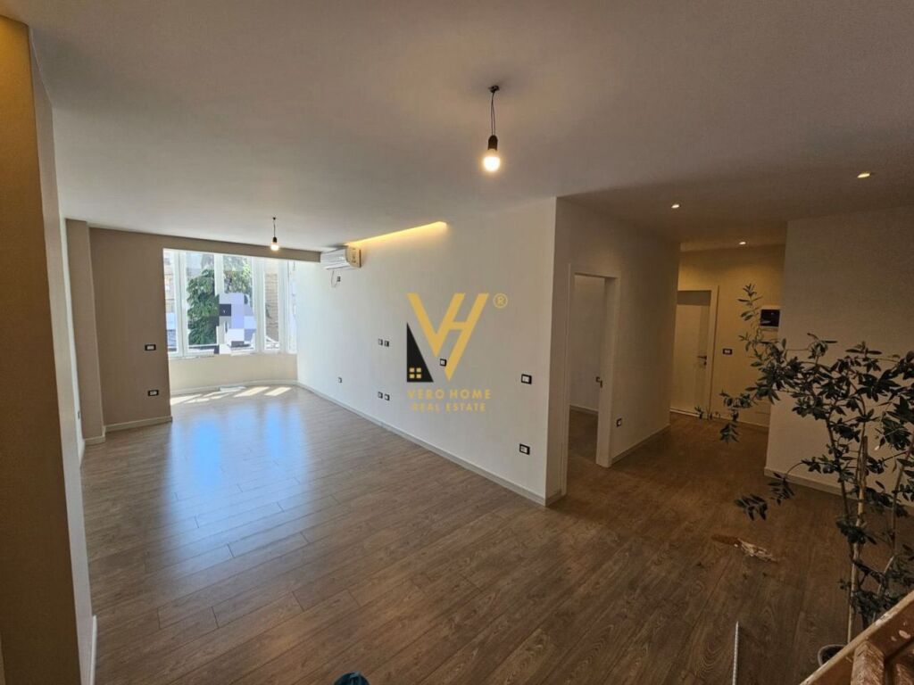 APPARTAMENTO+MONOLOCALE IN VENDITA A ZOGU I ZI 300.000 EURO