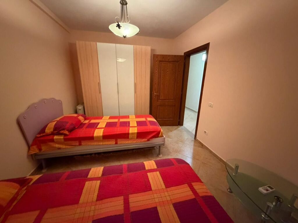 Apartament me qera 2+1+2 tek Kompleksi Colombo,Liqeni i Thate