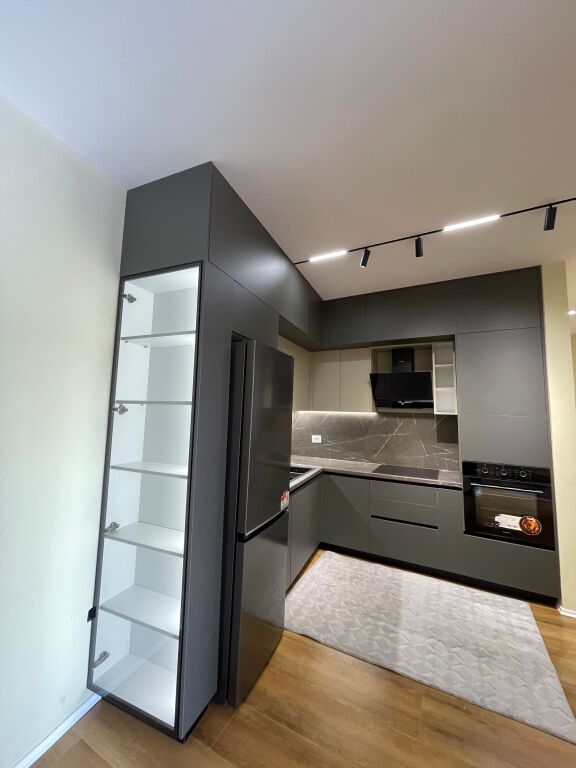 SHITET | Apartament 1+1 – Galeria Roma, Rruga e Kavajës