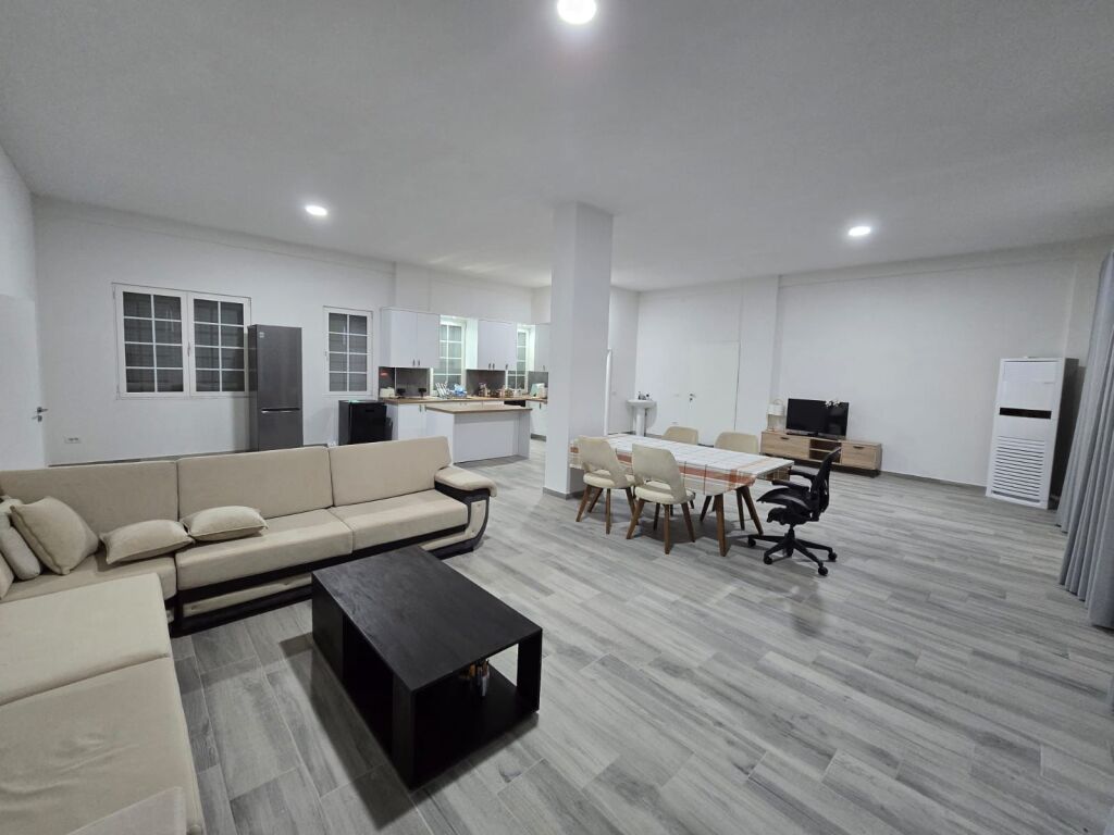 Jepet me qera apartament 4+1 📍 Paskuqan
