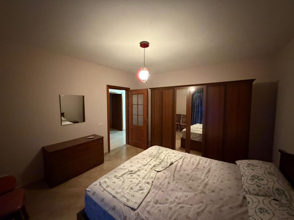 Apartament me qera 2+1+2 tek Kompleksi Colombo,Liqeni i Thate