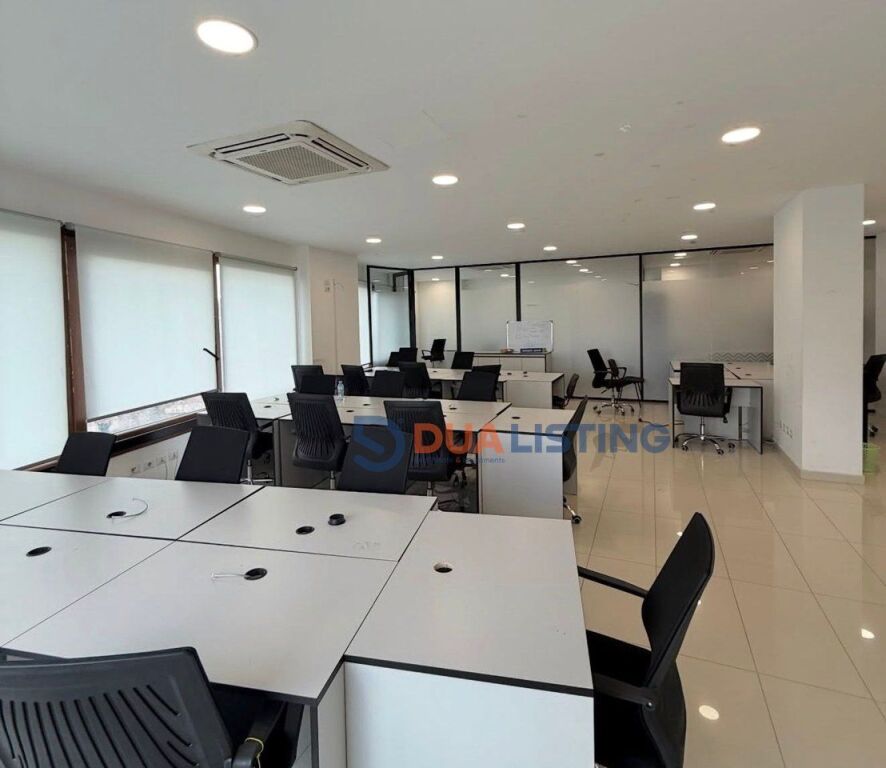 OFFICE SPACE for rent at Delijorgji Complex!!