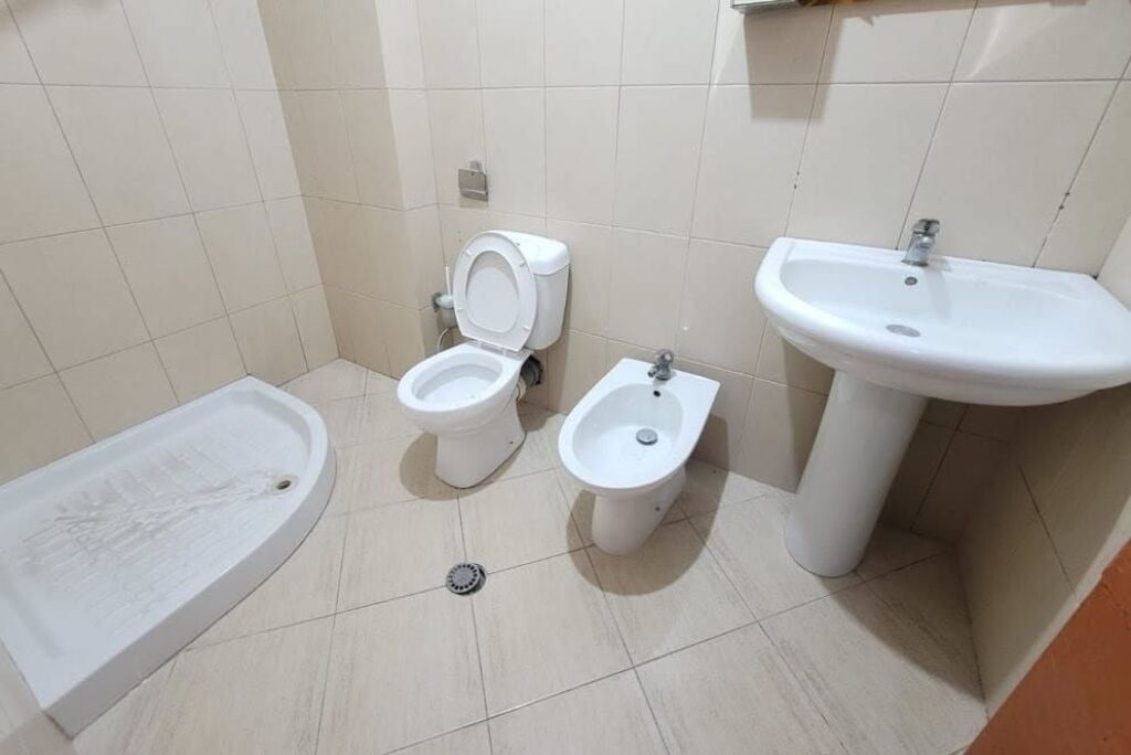 🏢 Apartament 1+1 me Qira  📍 Zona: Yzberisht💰 Çmimi: 300€