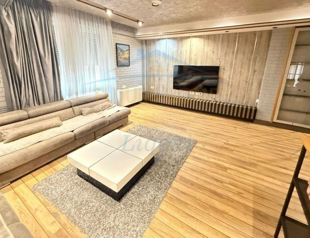 Qera, Apartament 3+1+2, Myslym Shyri, Tiranë.!!